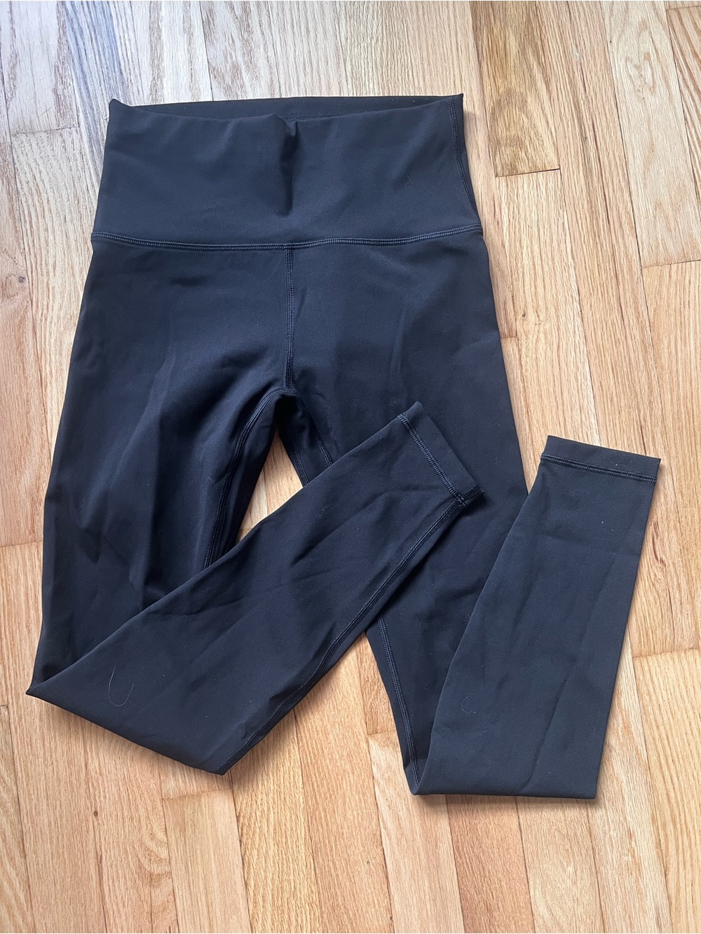 Black Aritzia Leggings